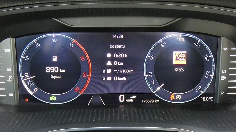 Škoda Octavia Combi 2,0 TDI Style 4x4 DSG 11 - fotka 14 z 26