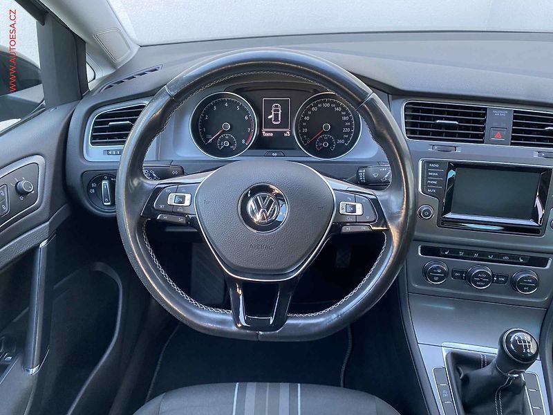 Volkswagen Golf (2015) 1.2 TSi, Lounge - fotka 11 z 17