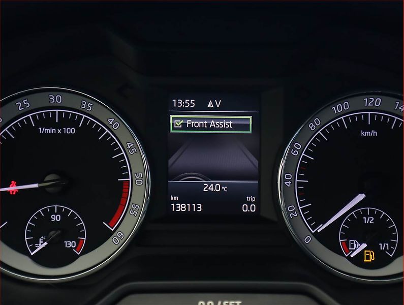 Škoda Octavia (2019) 1.6 TDI, Navi, Tempomat - fotka 17 z 21
