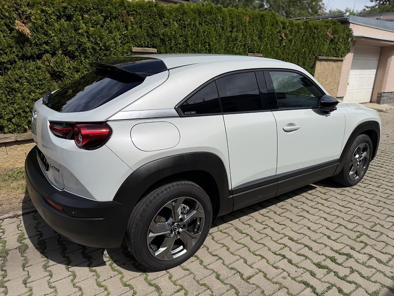 Mazda MX-30 (2021) EXLUSIVE-NAVI-KÚŽE-ČERPADLO- - fotka 3 z 26