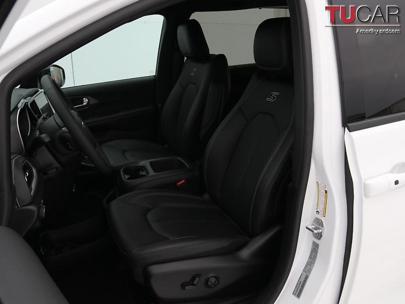 Chrysler Pacifica (2026) Select AWD 3.6 V6 - fotka 15 z 62