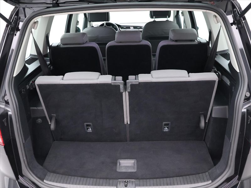 Volkswagen Touran 2.0 TDI 110kW DSG 7-Míst DPH - fotka 10 z 36