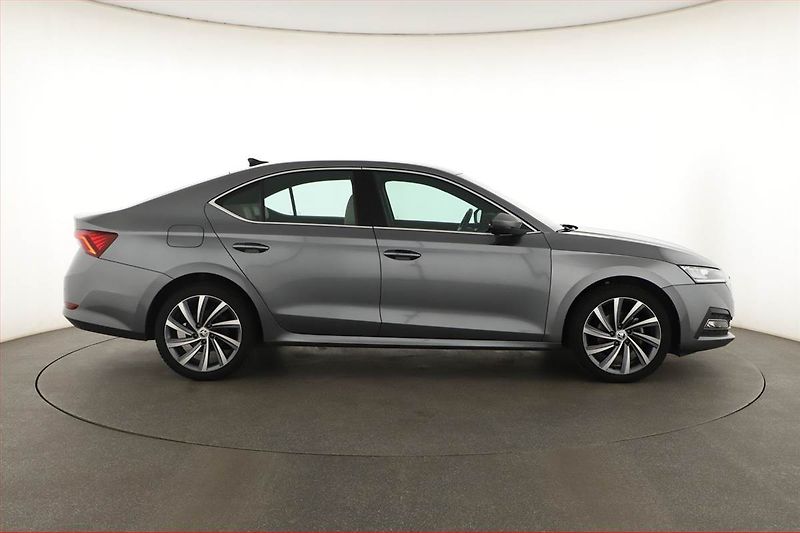 Škoda Octavia (2023) Style 1.5 TSI - fotka 6 z 17