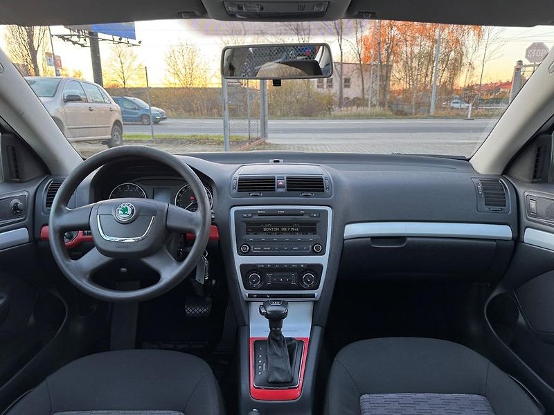 Škoda Octavia 1.4 TSI 90 kW DSG, aut. klima - fotka 8 z 17