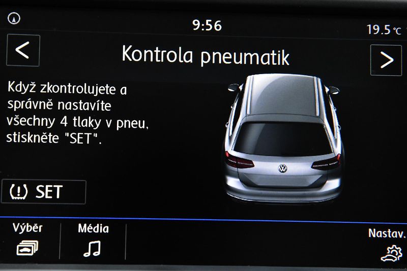 Volkswagen Passat 2.0 TDi CR HIGHLINE, NAVI, LED - fotka 28 z 50