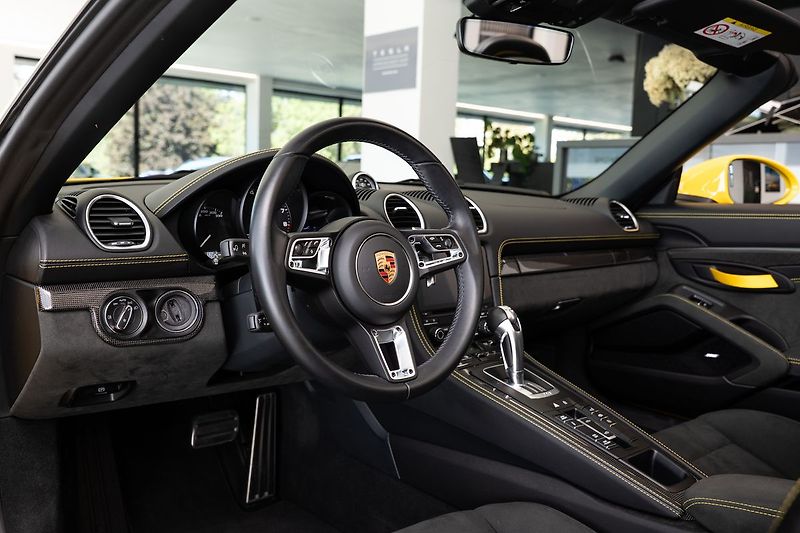 Porsche 718 718 Spyder PDK - fotka 5 z 23