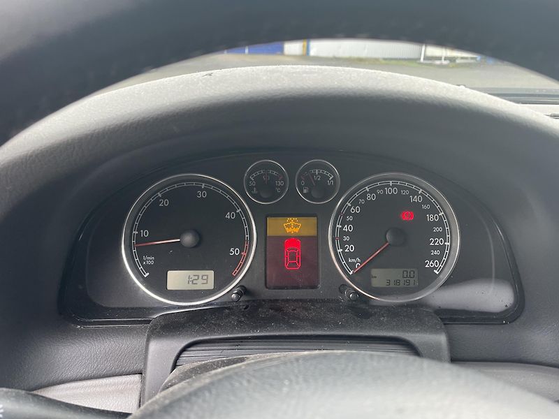 Volkswagen Passat 2.5 TDI NÁHRADNÍ DÍLY - fotka 7 z 10