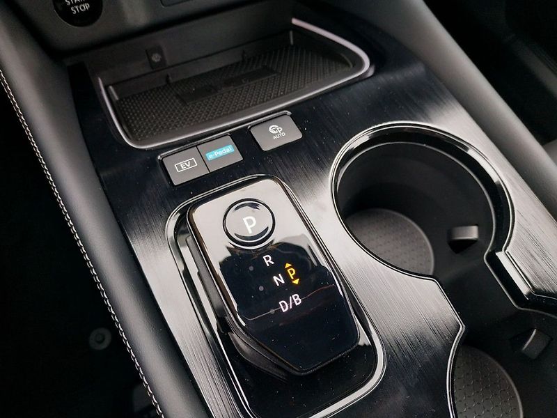 Nissan X-Trail E-POWER e-4ORCE TEKNA SKLADEM - fotka 25 z 28