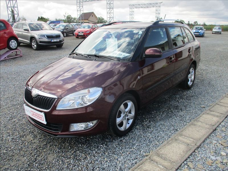 Škoda Fabia 1,2 TSI, digiklima,servis,tažn - fotka 3 z 34