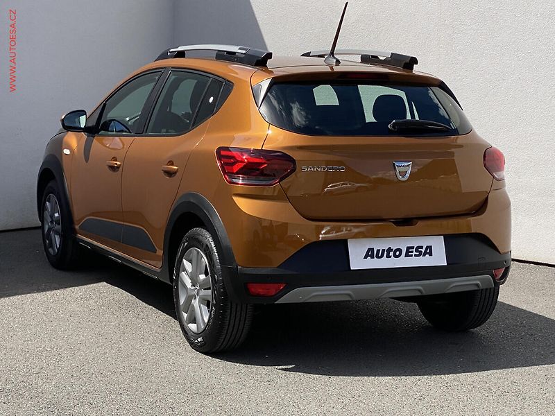 Dacia Sandero (2022) 1.0TCe, 1.maj,ČR, Stepway - fotka 6 z 15