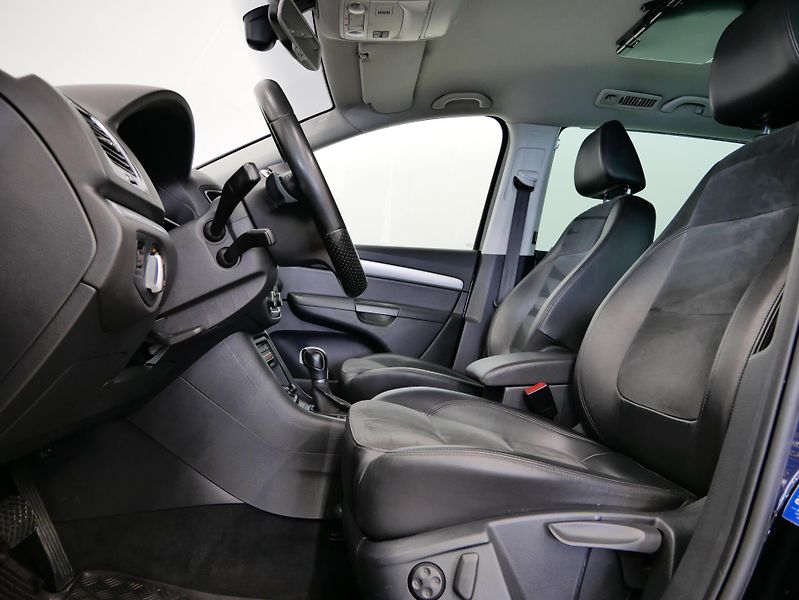 Volkswagen Sharan - fotka 11 z 25