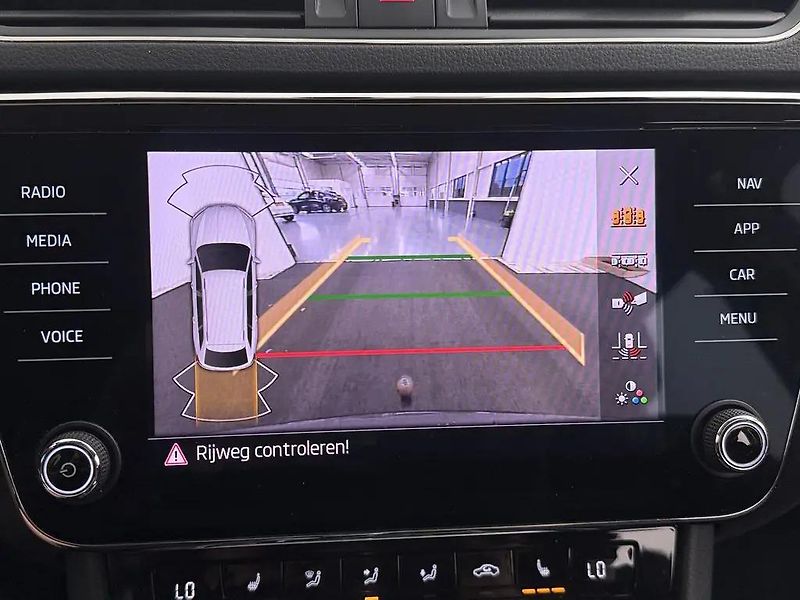 Škoda Superb 1.5TSI DSG 110kW Style DPH TZ - fotka 6 z 8