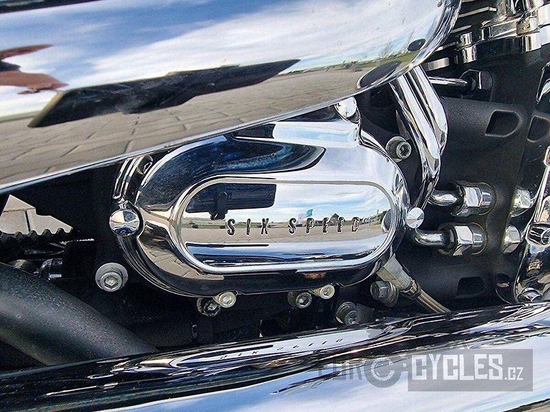Harley-Davidson FLSTC Heritage Softail Classic (2010) - fotka 5 z 18