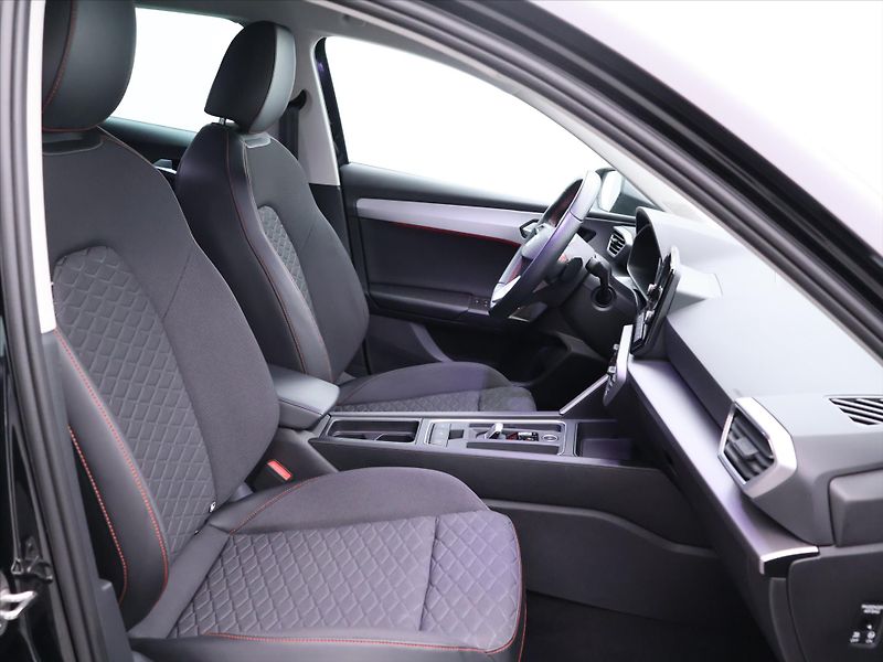 Seat Leon 2,0 TDI 110kW DSG FR CZ DPH - fotka 12 z 31