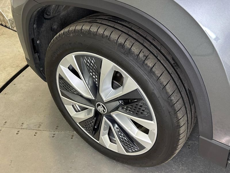 Škoda Karoq Top Selection DSG - fotka 30 z 30