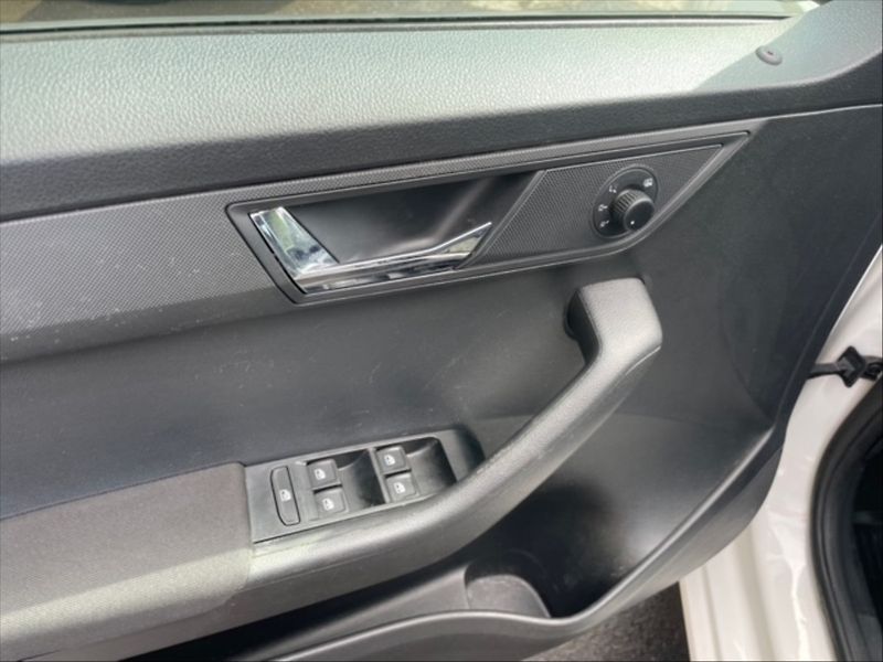 Škoda Fabia 1,0 TSI 70 Ambition - fotka 11 z 11