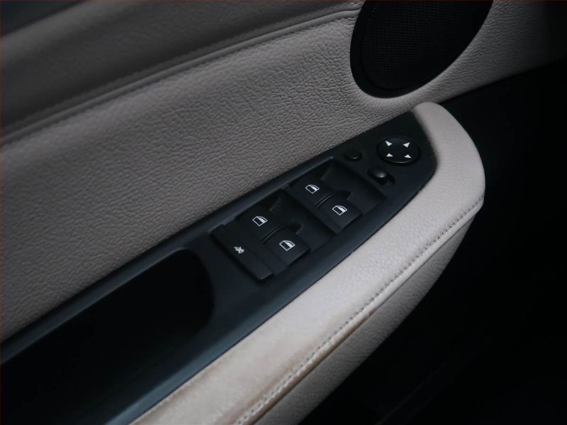 BMW X5 (2013) xDrive40d, 4X4, Automat, Kůže - fotka 22 z 31