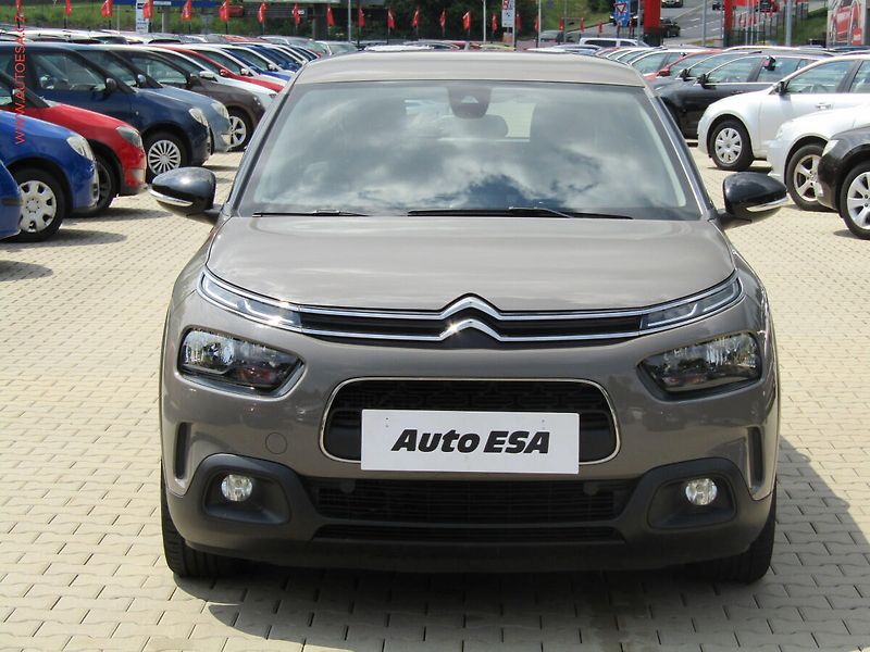 Citroën C4 Cactus (2018) 1.2 PT, ČR, servis.kniha - fotka 2 z 16