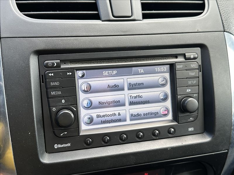 Suzuki SX4 2,0 DDiS 135PS  Style 4x4 - fotka 36 z 51
