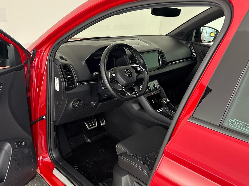 Škoda Karoq Sportline Exclusive 4x4 DSG - fotka 6 z 30