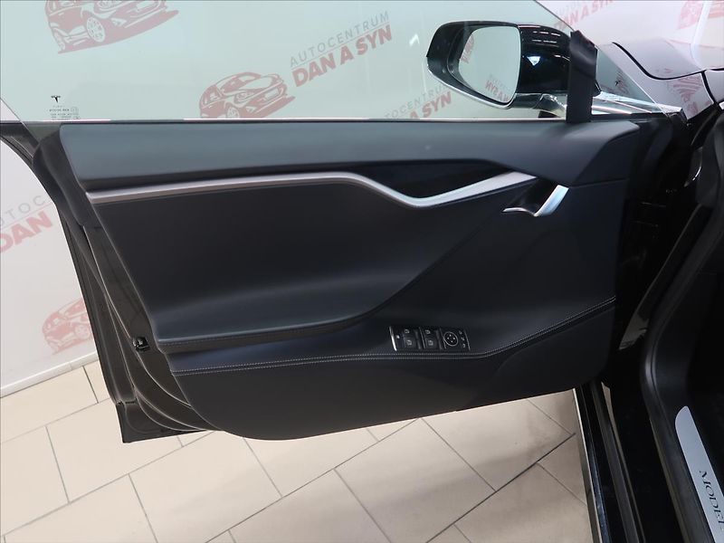 Tesla Model S 0,0 100D AWD! - fotka 10 z 30