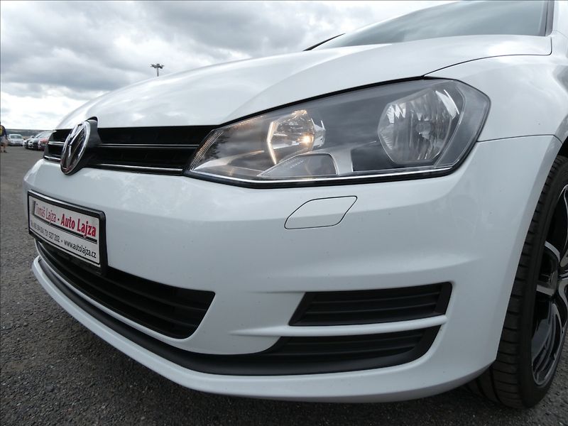 Volkswagen Golf 1,2 TSi 81kW 2x kola, serviska - fotka 4 z 54