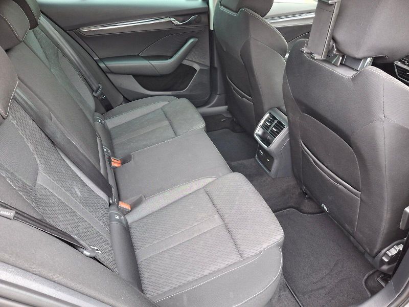 Škoda Octavia (2022) Combi Style Plus DSG 4x4 2,0TD - fotka 16 z 35
