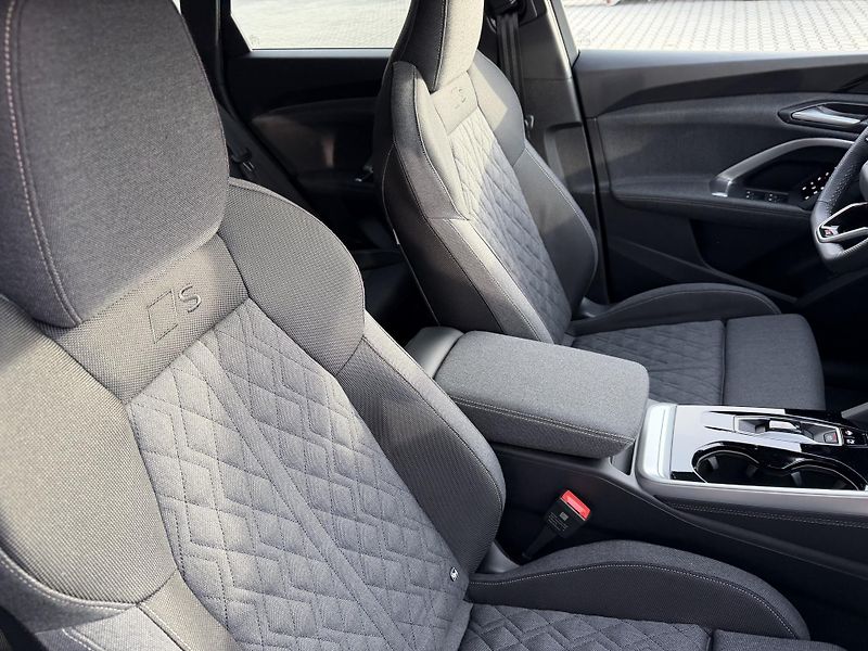 Audi Q5 (2026) TDI 150kW 4X4 S-LINE R20 3D!!! - fotka 33 z 51