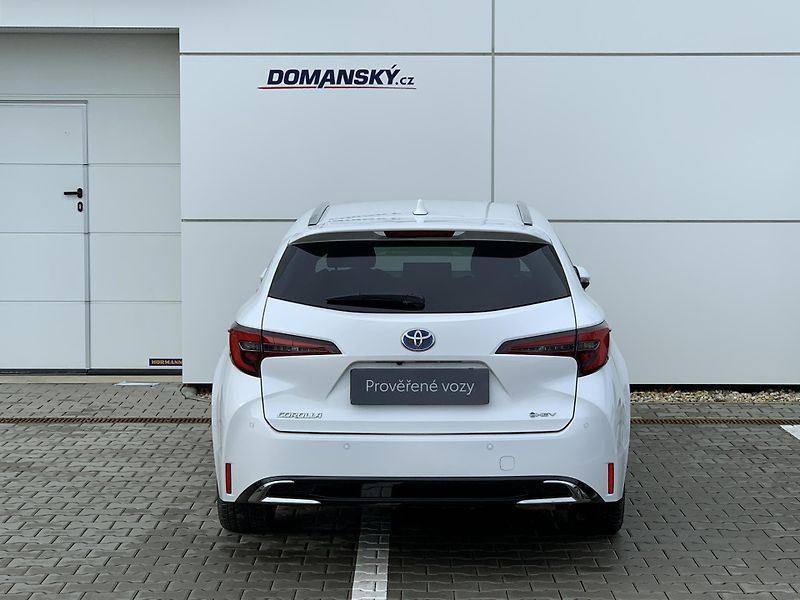 Toyota Corolla TS STYLE 1.8 HEV 103kW e-CVT - fotka 12 z 18
