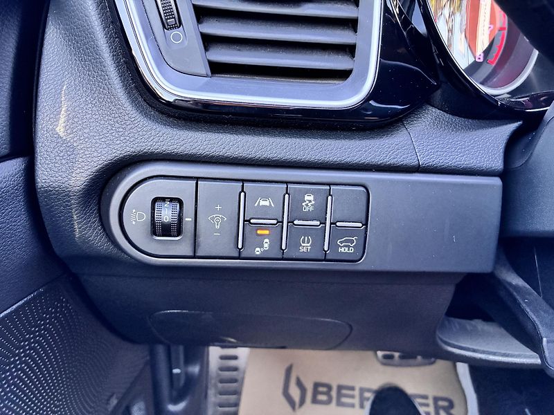 Kia Ceed 1.5T-GDi 118kW GT LINE AUTOMAT - fotka 27 z 38