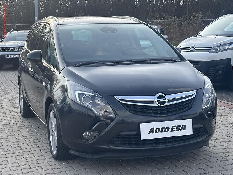 Opel Zafira (2014) 2.0 CDTi, ČR, Bixen, navi - fotografie inzerátu