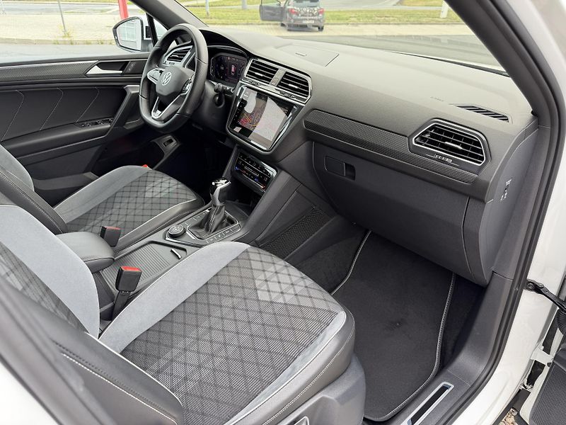 Volkswagen Tiguan Allspace R-Line 2,0 TDi/110kW 4x4 DSG  - fotka 73 z 106