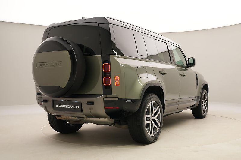 Land Rover Defender 110 D300 X-DYNAMIC SE - fotka 12 z 47
