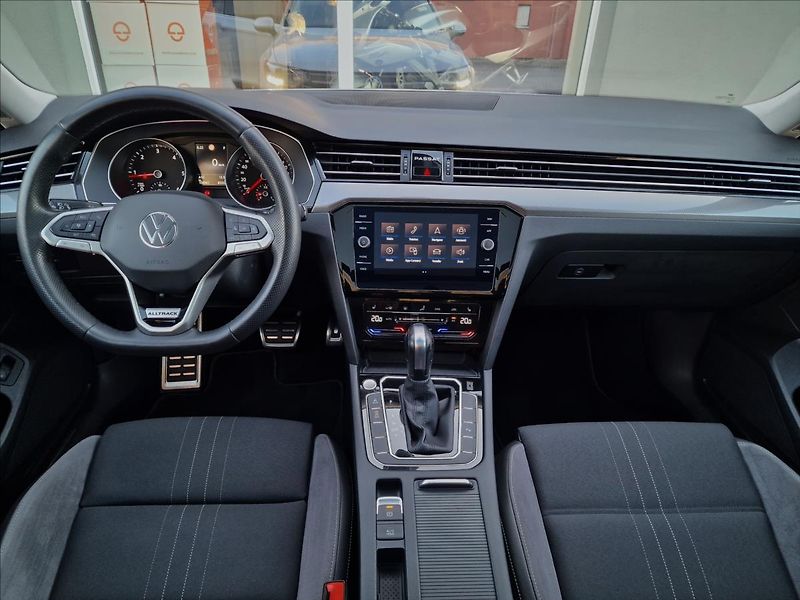 Volkswagen Passat 2.0TDI 147kW DSG Alltrack, ČR - fotka 24 z 50
