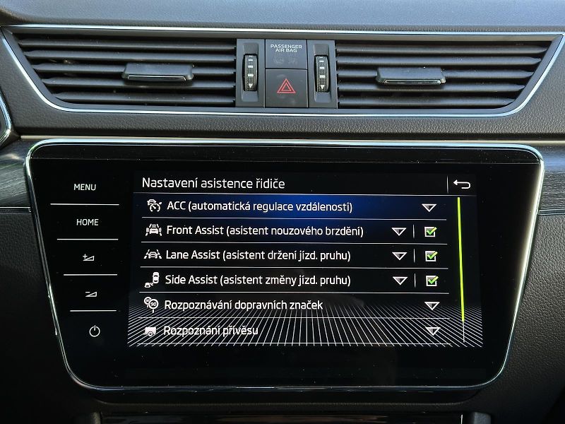Škoda Superb Combi Style+ 2.0TDi 150PS DSG - fotka 32 z 47