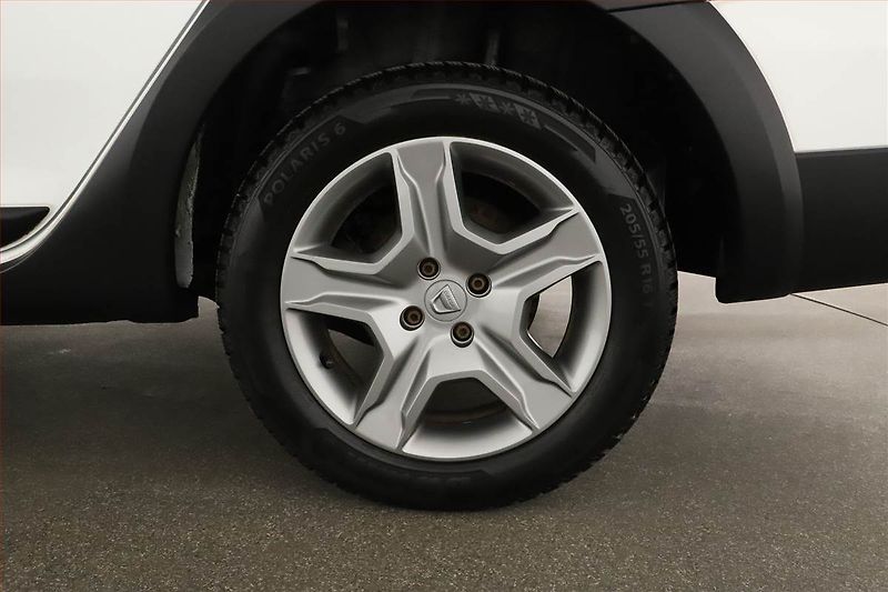 Dacia Logan (2018) 0.9 TCe, ČR,1.maj, Navi - fotka 12 z 15