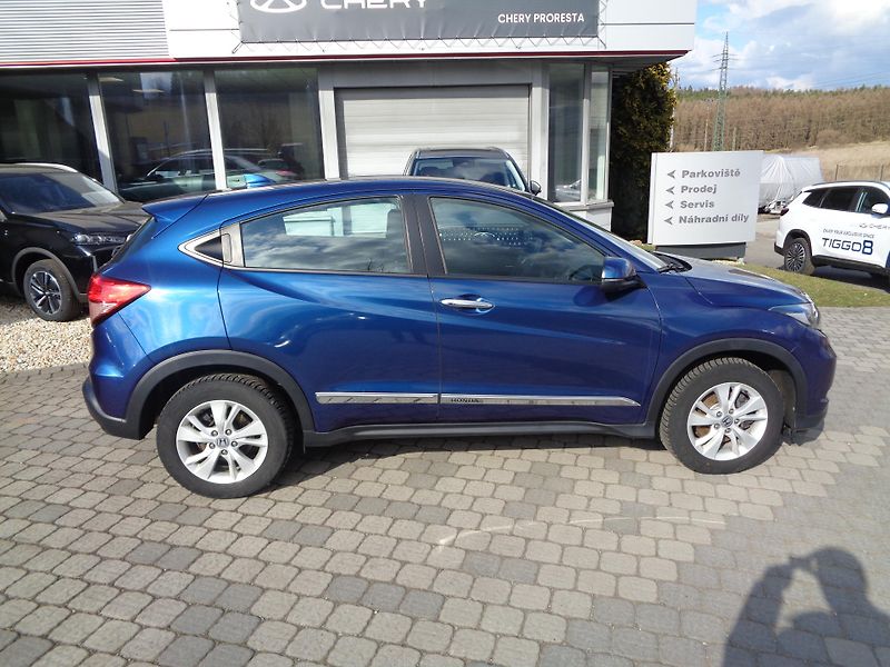 Honda HR-V (2018) 1,5 Comfort REZERVACE!!! - fotka 8 z 24