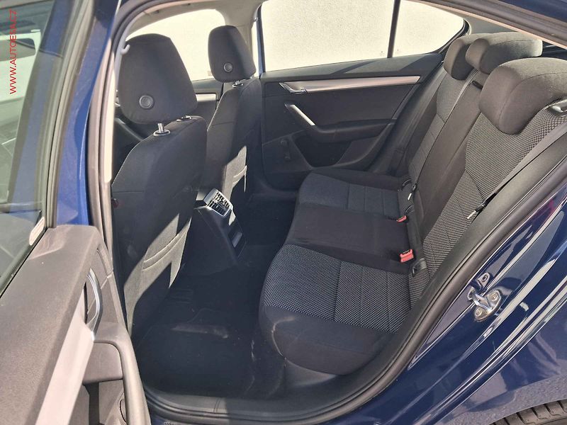 Škoda Octavia (2014) 1.8 TSI, ČR, Ambition - fotka 10 z 17