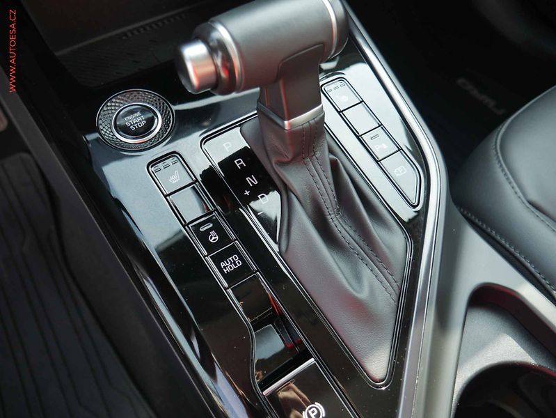 Kia Niro (2023) 1.6 GDi HEV, ČR, AT, navi - fotka 22 z 26