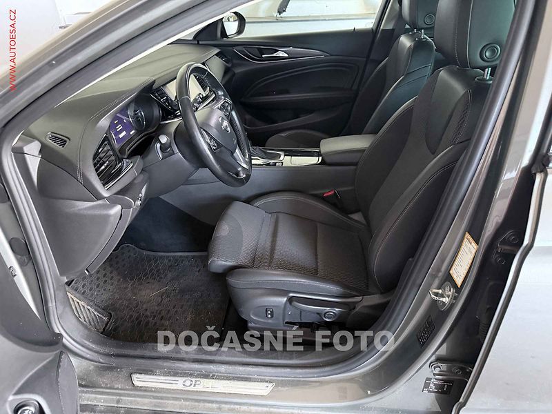 Opel Insignia (2019) 2.0cdti - fotka 3 z 3