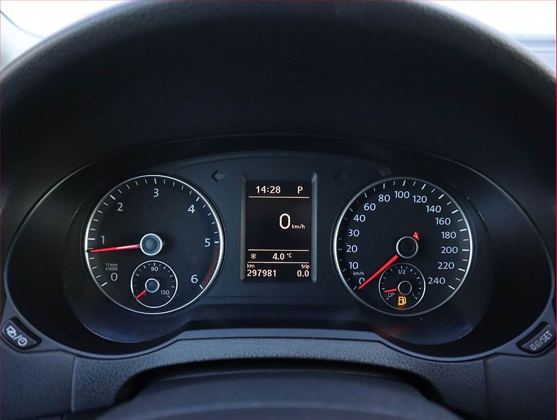 Volkswagen Sharan (2013) 2.0 TDI, Automat, Serv.kniha - fotka 11 z 19