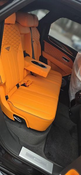 Bentley Bentayga 4.0 V8 Speed 4WD,Rezervace - fotka 8 z 16