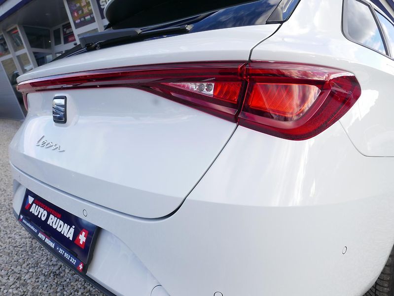 Seat Leon 2,0TDI 110kW Style DSG Automat - fotka 7 z 36