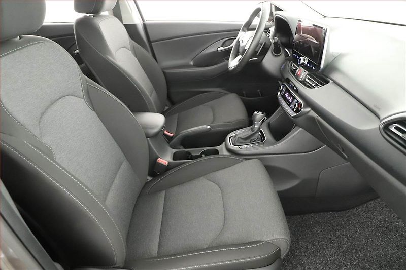 Hyundai i30 (2023) Smart 1.5 T-GDI, Automat, ČR - fotka 7 z 21