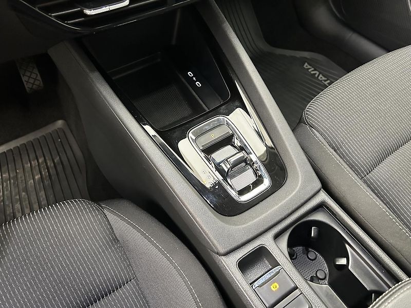 Škoda Octavia 1.0 TSI Ambiente plus - fotka 19 z 23