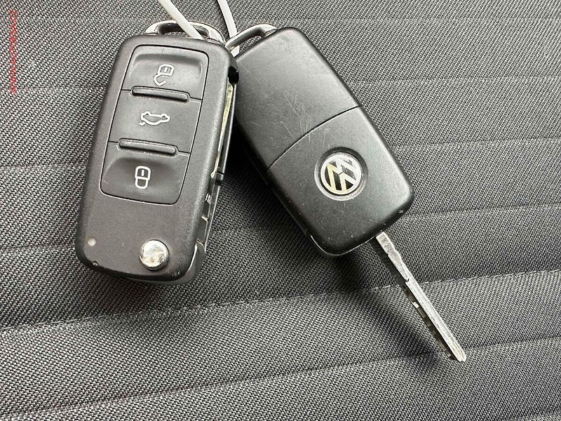 Volkswagen Touran (2014) 2.0 TDi, CUP, bixen, panor - fotka 25 z 25