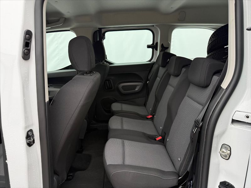 Toyota ProAce City Verso 1,5 Business 7S Tailgate - fotka 10 z 20