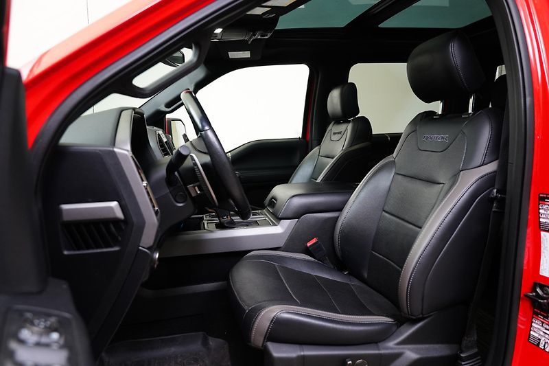 Ford F-150 - fotka 11 z 28