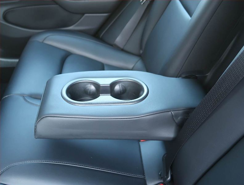 Tesla Model 3 (2019) Long Range 4WD 78kWh, SoH 92% - fotka 22 z 24