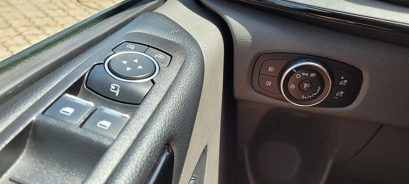 Ford Tourneo Custom (2020) 320 L1 2,0TDCi 96kW Automatik  - fotka 43 z 46
